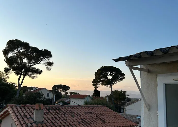 L'escale Au Soleil 2*