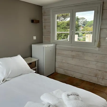 L'escale Au Soleil Hotel 2*