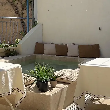 Hotel L'escale Au Soleil 2*